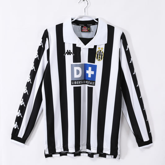 1999/00 JUV HOME (LS)