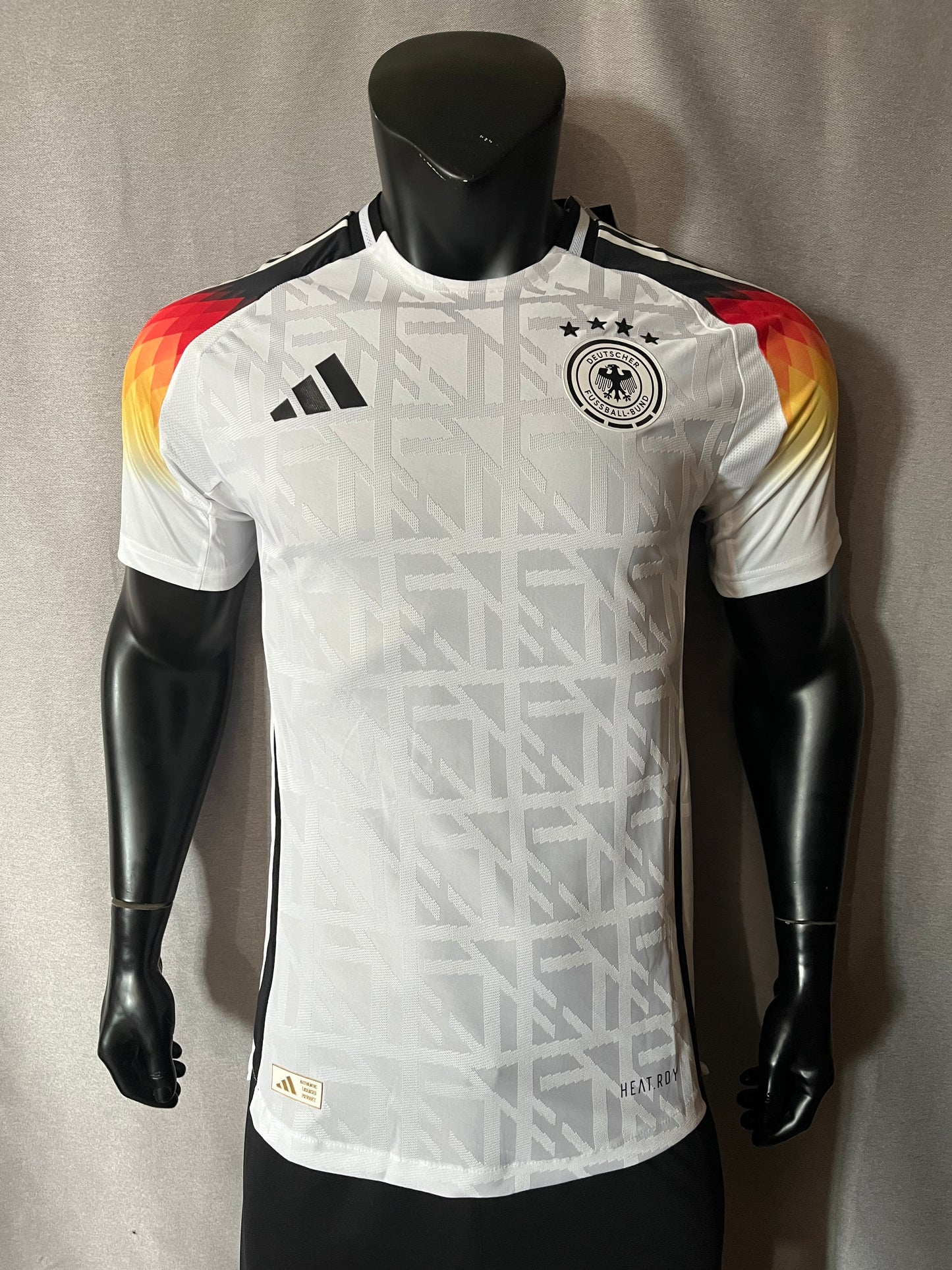 24/25 Home Kit