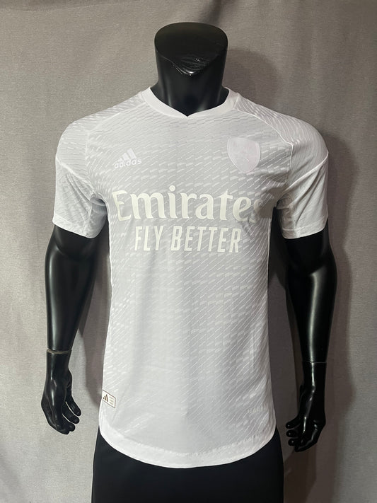 24/25 White Kit