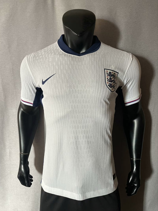24/25 Home Kit